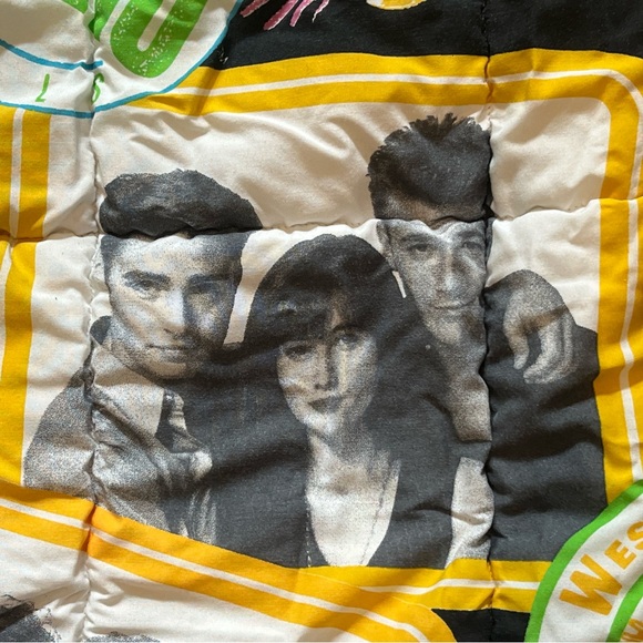Beverly Hills 90210 Comforter and Pillowcase Set - Picture 3 of 16